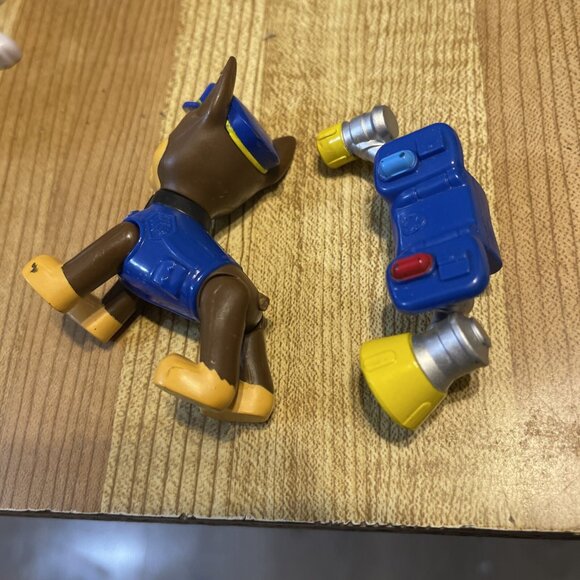 HUGE LOT 25 PAW PATROL VEHICLES and FIGURES Lot. - Picture 15 of 16